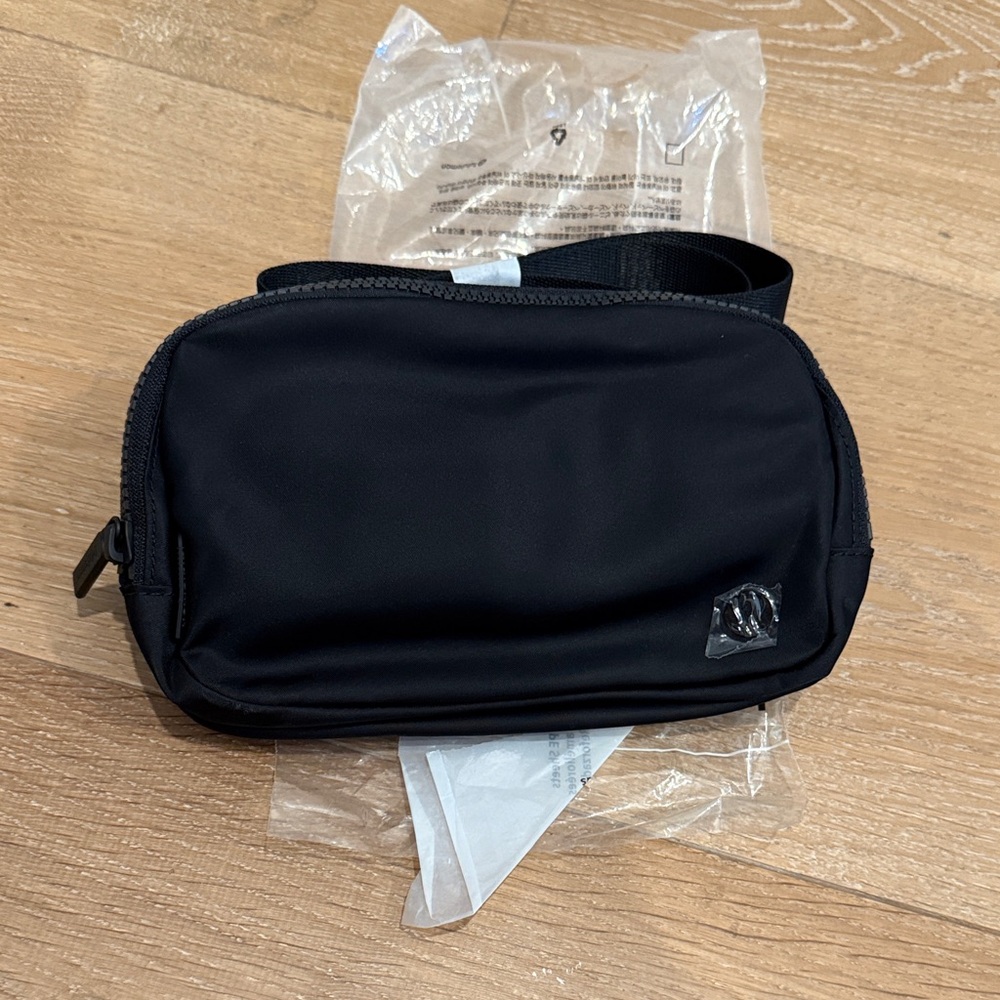 New Black Lululemon 1L Crossbody/Belt Bag
